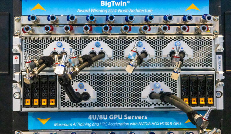 Sistema de GPU universal Supermicro 4U para NVIDIA HGX H100 y HGX 200 con refrigeración líquida en SC23 3