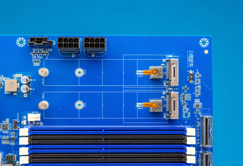 Gigabyte ME33 AR0 M.2 Slots