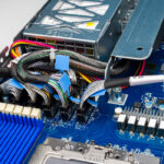 Gigabyte R183 Z95 PCIe Gen5 Cables Left 1