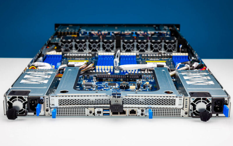 Gigabyte R183 Z95 Rear 1