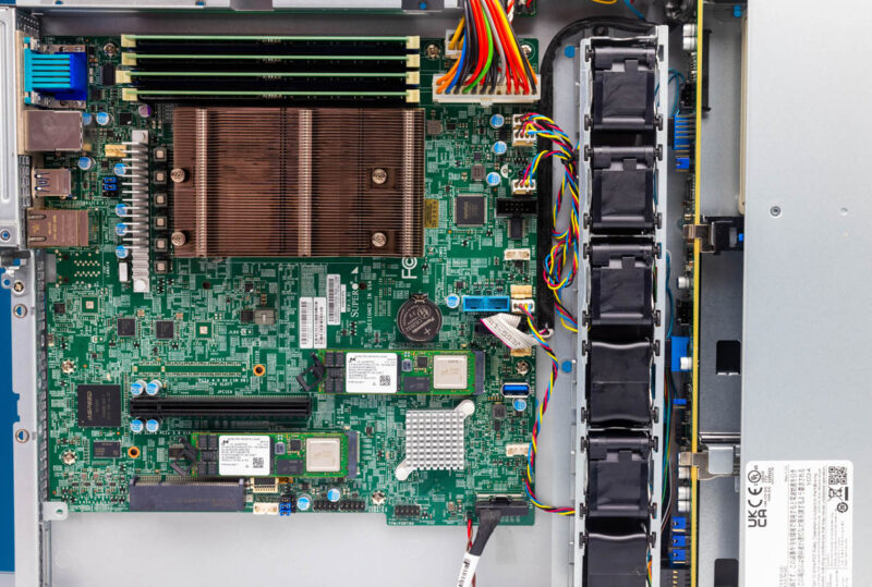 Supermicro SYS 511R M Internal Overview 2