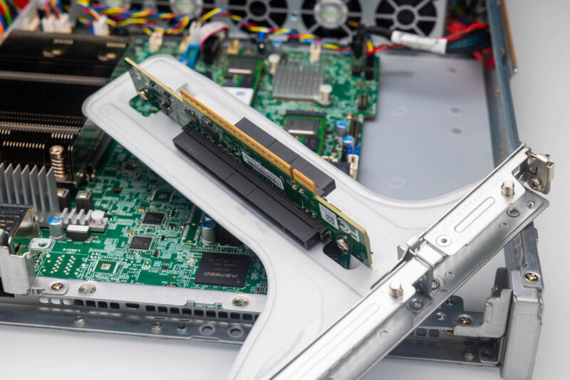 Supermicro SYS 511R M PCIe Riser