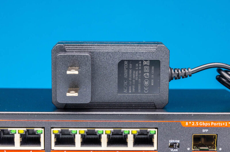 IenRon 8 Port 2.5GbE 1 Port 10GbE Switch 18W Power Adapter