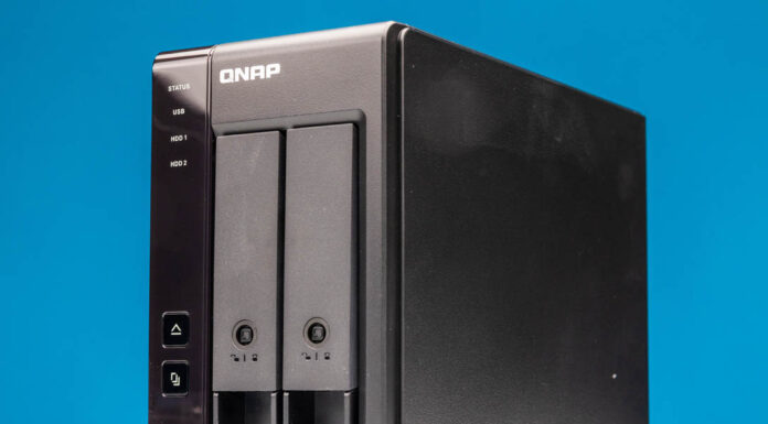 QNAP TR-002 Review 2-bay USB RAID Enclosure QNAP TR 002 Front Angle 2