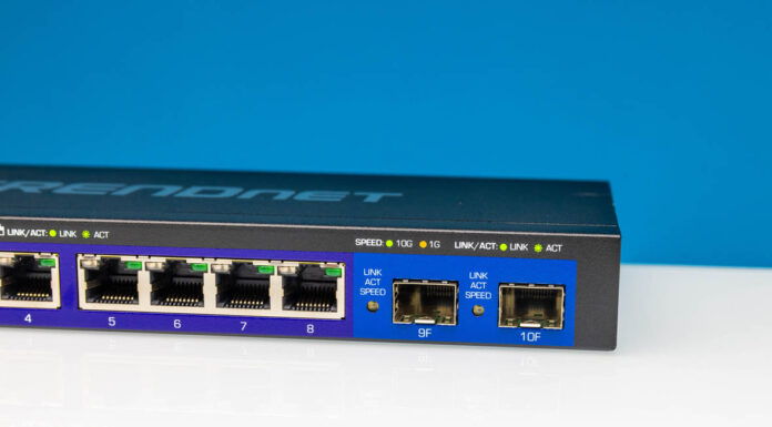 TRENDnet TEG-3102WS 8-port 2.5GbE and 2-port 10G Managed Switch Review TRENDnet TEG 3102WS Dual SFP Plus