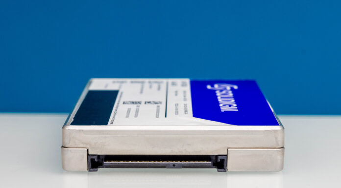 Solidigm D5-P5336 122.88TB NVMe SSD Launched Shipping in Q1 2025 Solidigm D5 P5336 61.44TB NVMe SSD Data And Power