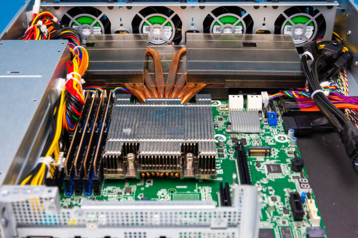ASRock Rack 2U1G-B650 EVAC Cooler for Higher-End CPUs