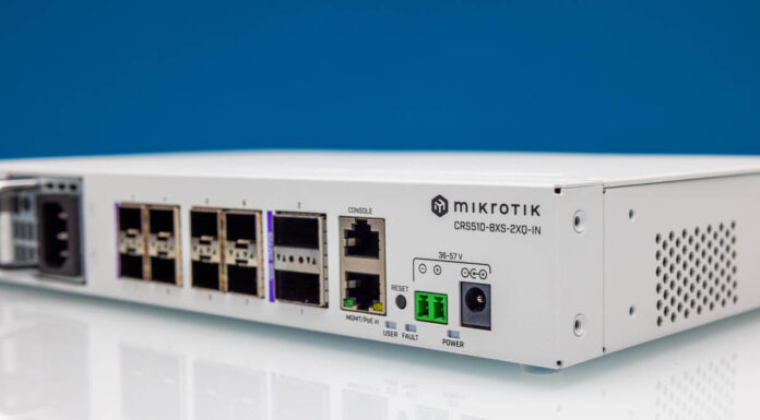 MikroTik CRS510-8XS-2XQ-IN Review 8-port 25GbE 2-port 100GbE Switch MikroTik CRS510 8XS 2XQ IN Front. Angle 2