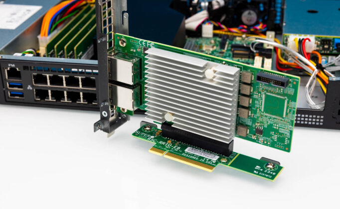 Supermicro SYS-110A-16C-RN10SP 1U 25GbE Intel Snow Ridge Server Review