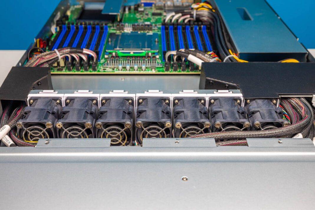 ASRock Rack 1U24E1S-GENOA/2L2T Review A Single Socket E1.S Monster ...
