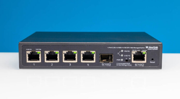 Mokerlink 2G04210GSMX Review Web Managed 2.5GbE and 10G Switch MokerLink 2G04210GSMX Front