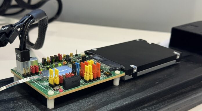 Kioxia AIO Core and Kyocera Develop PCIe Gen5 Over Optics SSD Kioxia Optical SSD Demo FMS 2024 2