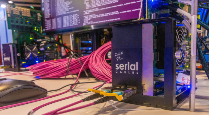 Microchip PCIe Gen5 x16 over QSFP56-DD Optical Demo Shown Microchip PCIe Gen5 X16 QSFP DD Demo FMS 2024 3