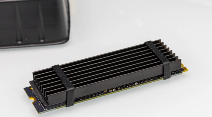 The End of PCIe Gen3 M.2 SSDs TerraMaster F8 SSD Plus M.2 Heatsink Rubber Bands