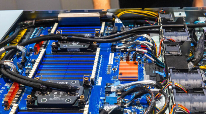 HPE Cray XD670 NVIDIA HGX with CoolIT Liquid Cooling Shown HPE Cray XD670 At OCP 2024 5