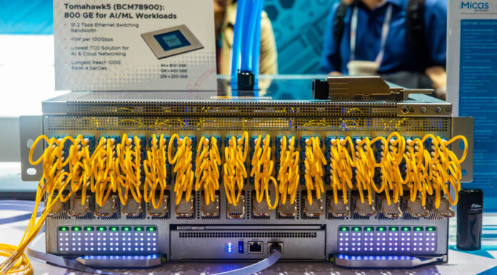 Micas Networks Broadcom Tomahawk 5 CPO Switch Shown Micas Networks M2 W6940 128X1 FR4 Broadcom Tomahawk 5 CPO At OCP Summit 2024 2