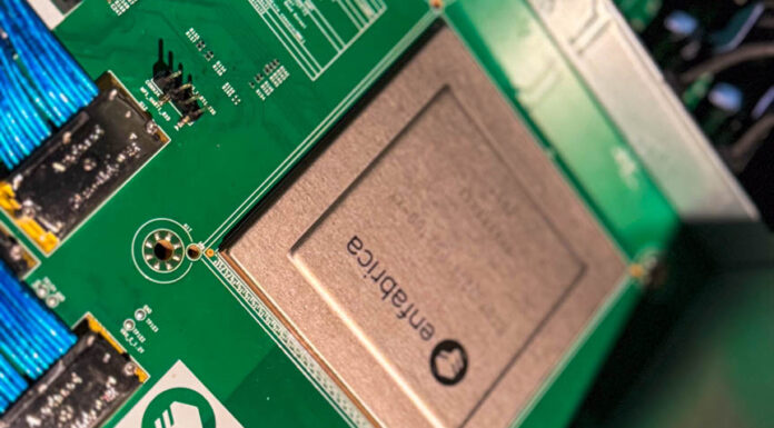 Enfabrica Elastic Memory Fabric System aka EMFASYS Launched Enfabrica ACF S OCP Summit 2024 3