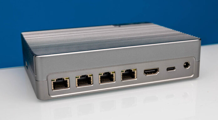 iKoolCore R2 Max Dual 10Gbase-T and 2.5GbE Fanless Mini PC Hands-on IKoolCore R2 Max Rear Three Quarter