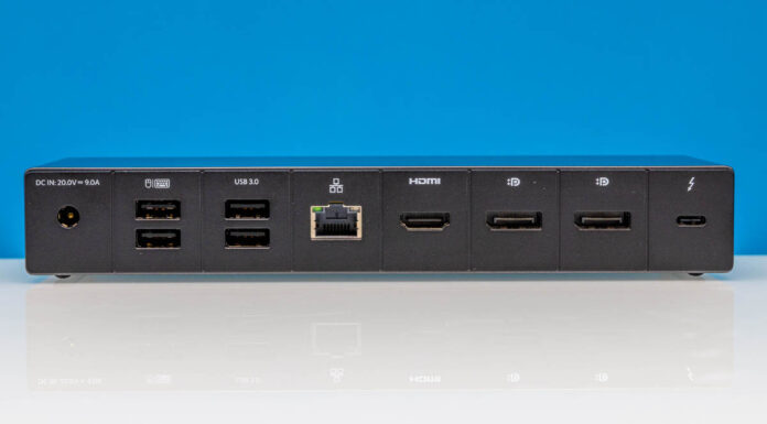 Anker 778 Thunderbolt 4 Dock Mini-Review Anker 778 Rear Many Ports