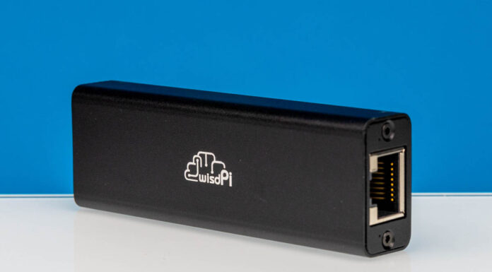 WisdPi WP-UT5 5Gbps USB-C to 5GbE Adapter Review WisdPi WP UT5 USB 5GbE Realtek RTL8157 NIC Angle 1