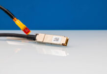 Inside a 100G QSFP28 DAC A Quick Teardown 100G 3M DAC QSFP28 Teardown 1