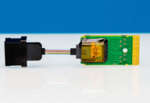 Inside a 100G SR4 QSFP28 Module A Quick Teardown 100G SR4 QSFP28 Optical Module Teardown 3