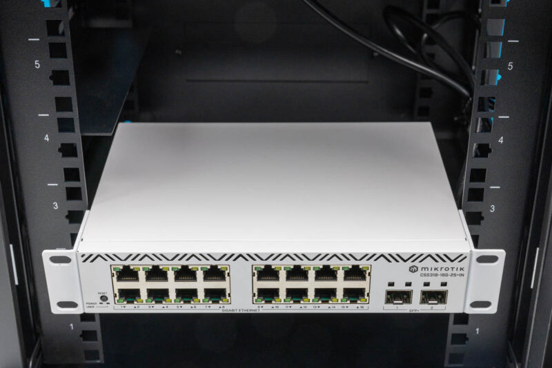 Kenuco SOHO Mini 10in Rack MikroTik CSS318 Not Fitting 2