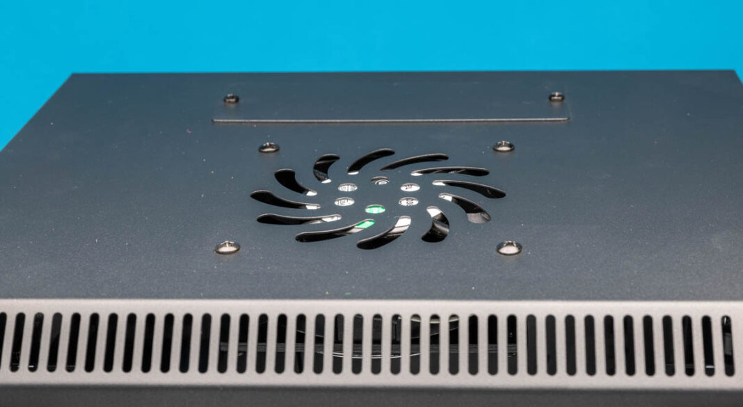 Kenuco SOHO Mini 10in Rack Review - ServeTheHome