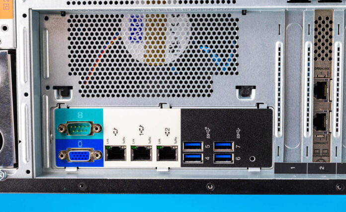 Lenovo ThinkSystem ST250 V2 Review - ServeTheHome