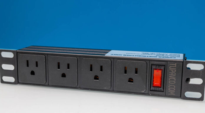 Tupavco 4 Outlet 10in Rack Power Strip Mini Review Tupavco 4 Outlet 10 In Rack PDU Angle