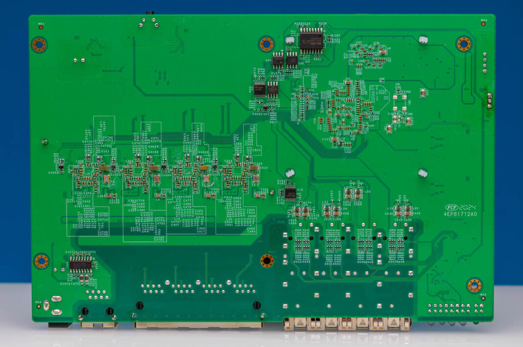 XikeStor SKS7300 4X4T Review A Cheap Managed 8 Port 10GbE Switch xikestor-sks7300-4x4t-review-a-cheap-managed-8-port-10gbe-switch