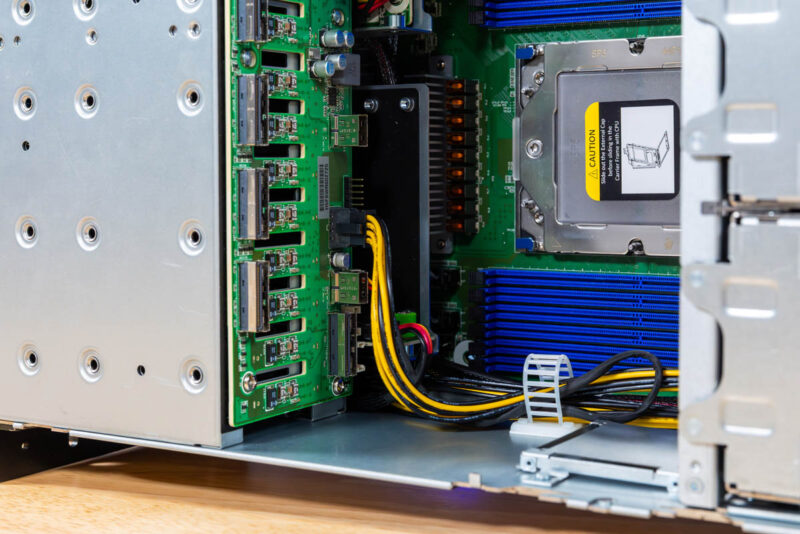 ASRock Rack 4U8G TURIN2 Cable Routing