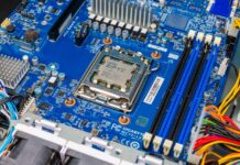 Why One DIMM Per Channel or 1DPC Can Be Great for AMD EPYC 4004 Gigabyte R113 C10 With AMD EPYC 4464P Large