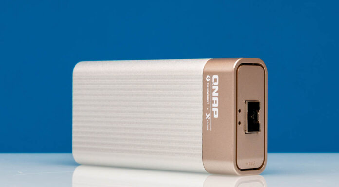 QNAP QNA-T310G1S Thunderbolt 3 to 10G Adapter Quick Look QNAP QNA T310G1S Thunderbolt 3 To 10G SFP+ Adapter Port Angle 2