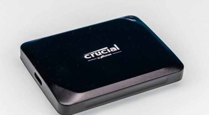 Crucial X10 Pro 4TB USB Type-C SSD Review Crucial X10 Pro 4TB Angle 1