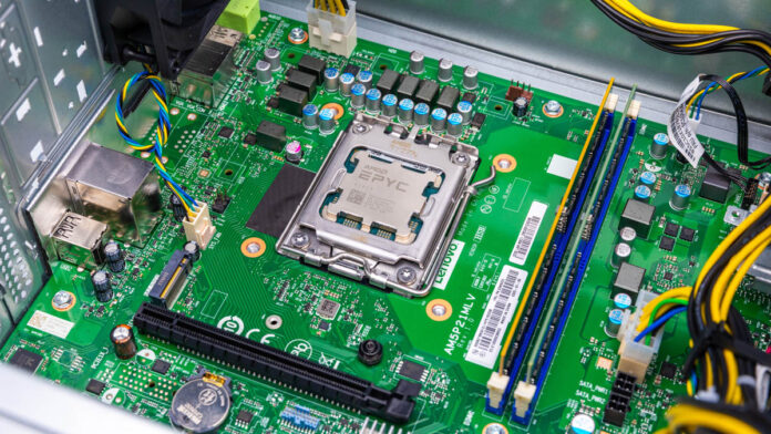 Lenovo ThinkSystem ST45 V3 Review AMD EPYC 4000 Entry Server - Page 4 ...