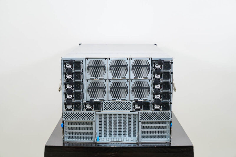 Gigabyte G893 ZX1 AAX2 Rear 1