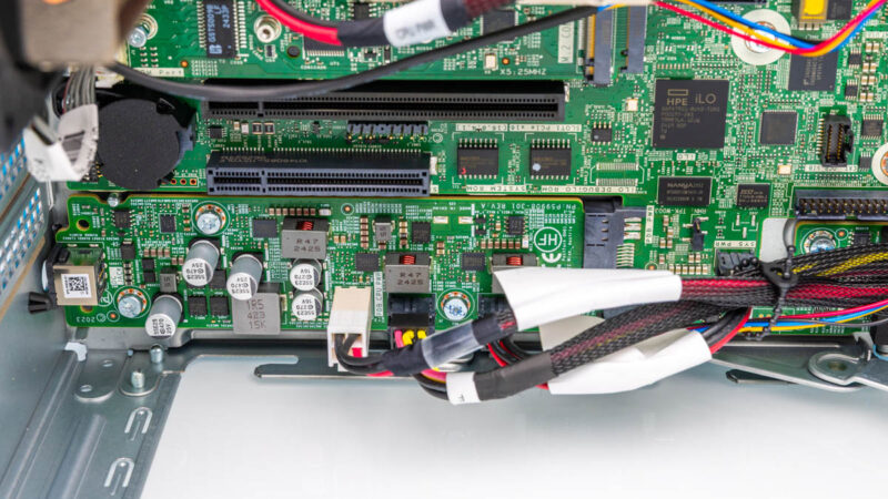 HPE ProLiant MicroServer Gen11 Inside 8