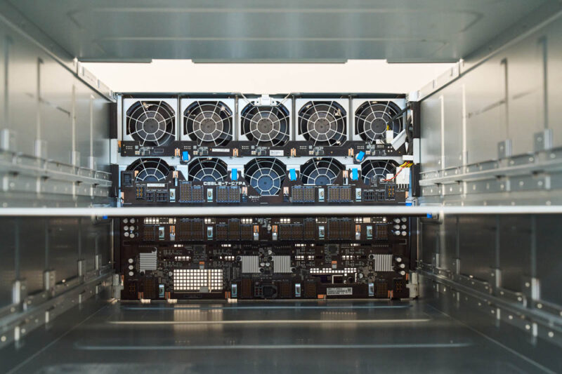 ASUS ESC A8A E12U Chassis Internal