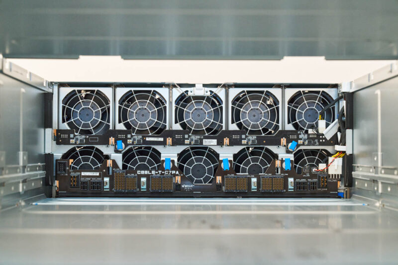 ASUS ESC A8A E12U Chassis Internal Top