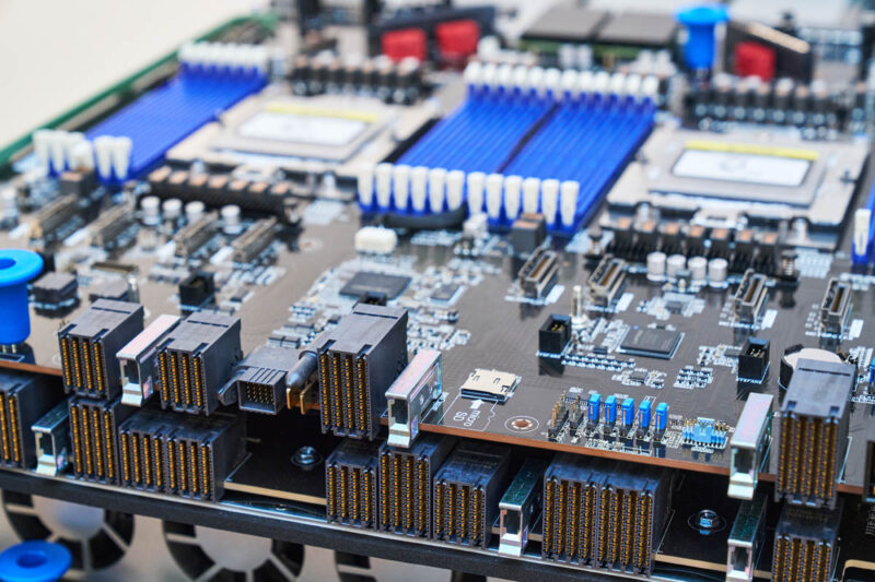 ASUS ESC A8A E12U PCIe Tray Overview With Motherboard On Top Connectors