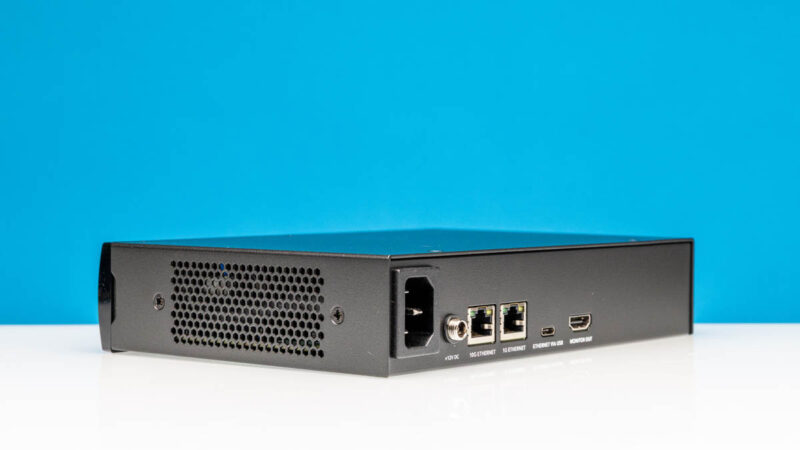 Blackmagic Cloud Store Mini Back 1