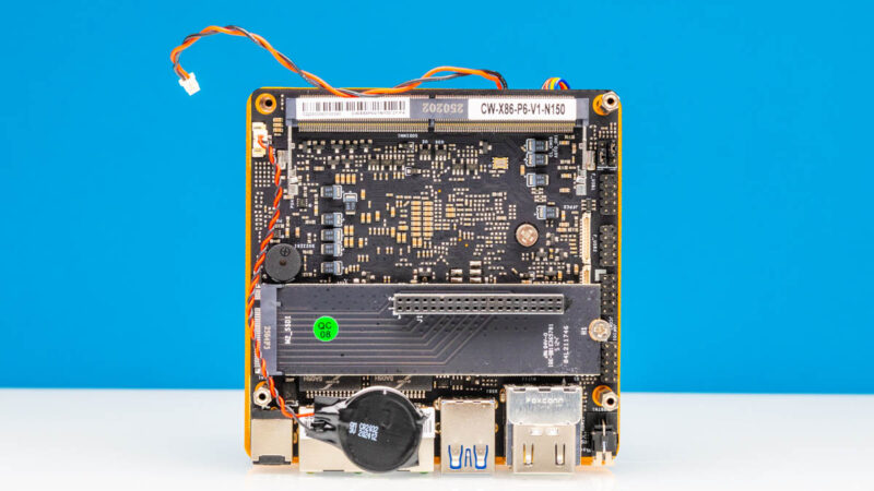 CWWK Pocket Nas Pocket PC Black Bottom Inside 3