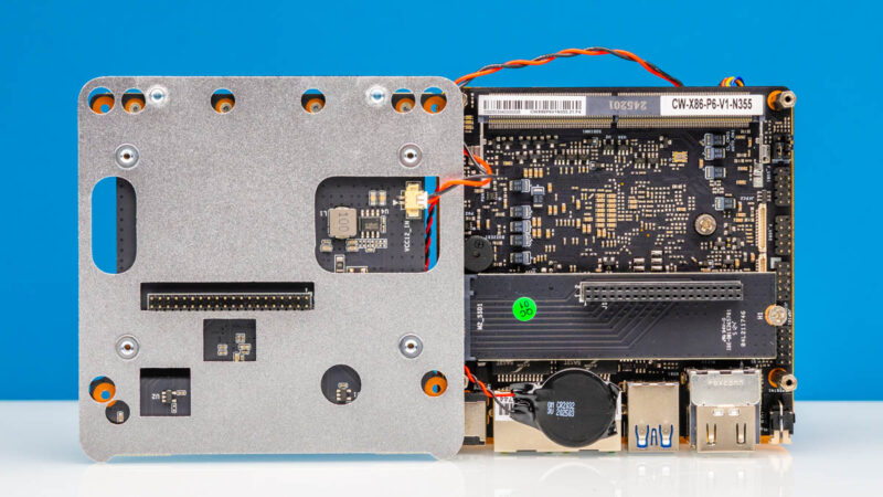 CWWK Pocket Nas Pocket PC Green Inside 1