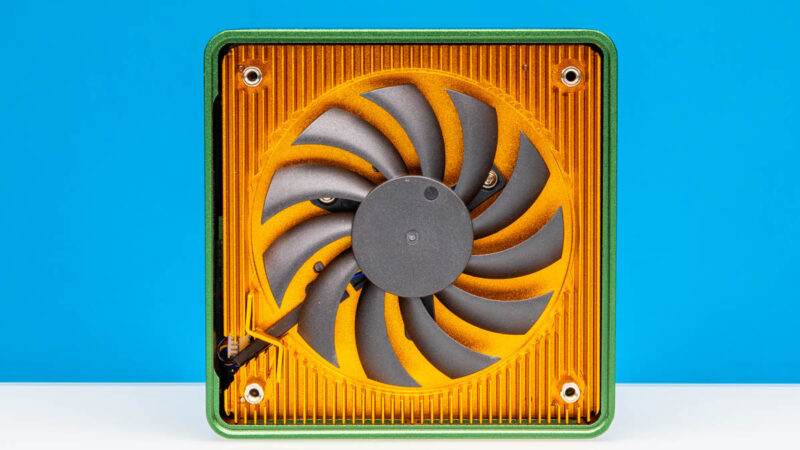 CWWK Pocket Nas Pocket PC Green Interior Fan 1