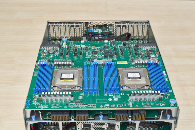 MiTAC G8825Z5 AMD EPYC CPU Tray Motherboard On Top