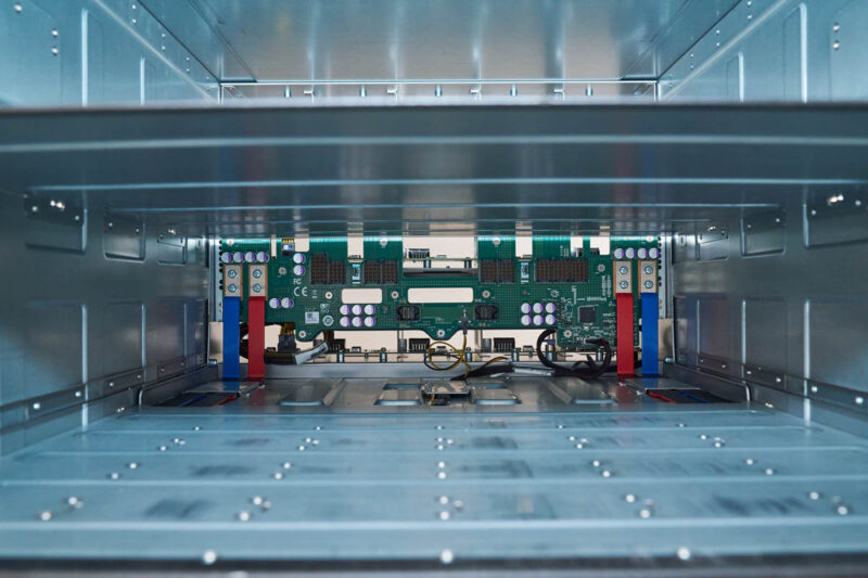 MiTAC G8825Z5 Chassis Front CPU Tray Out