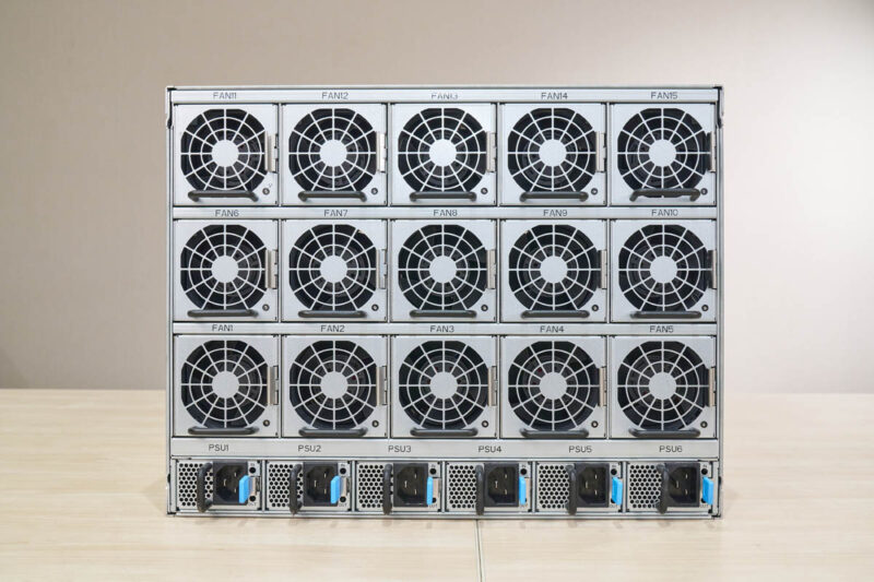 MiTAC G8825Z5 Chassis Rear