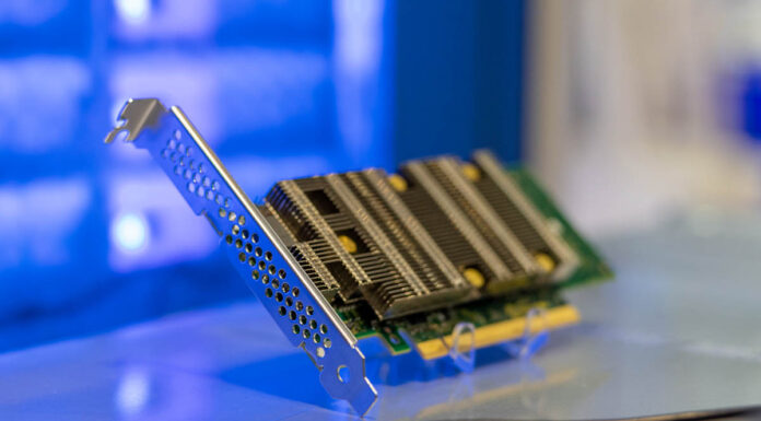 Microchip Adaptec SmartRAID 4300 A New Era of NVMe RAID Controller Without Drive Connectivity Microchip Adaptec SmartRAID 4300 FMS 2025 3