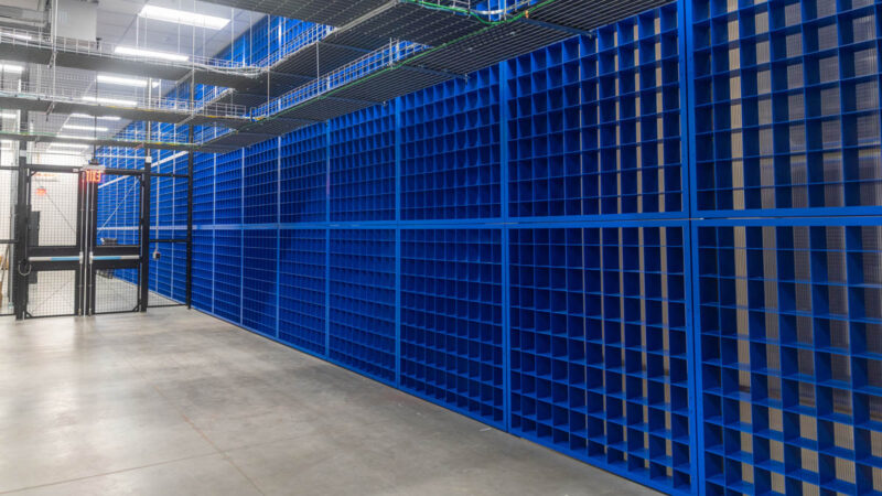 Supermicro Lambda Cologix Cooling Wall 1